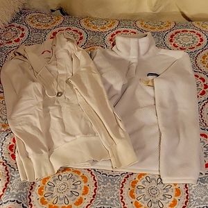 2 womens pull overs